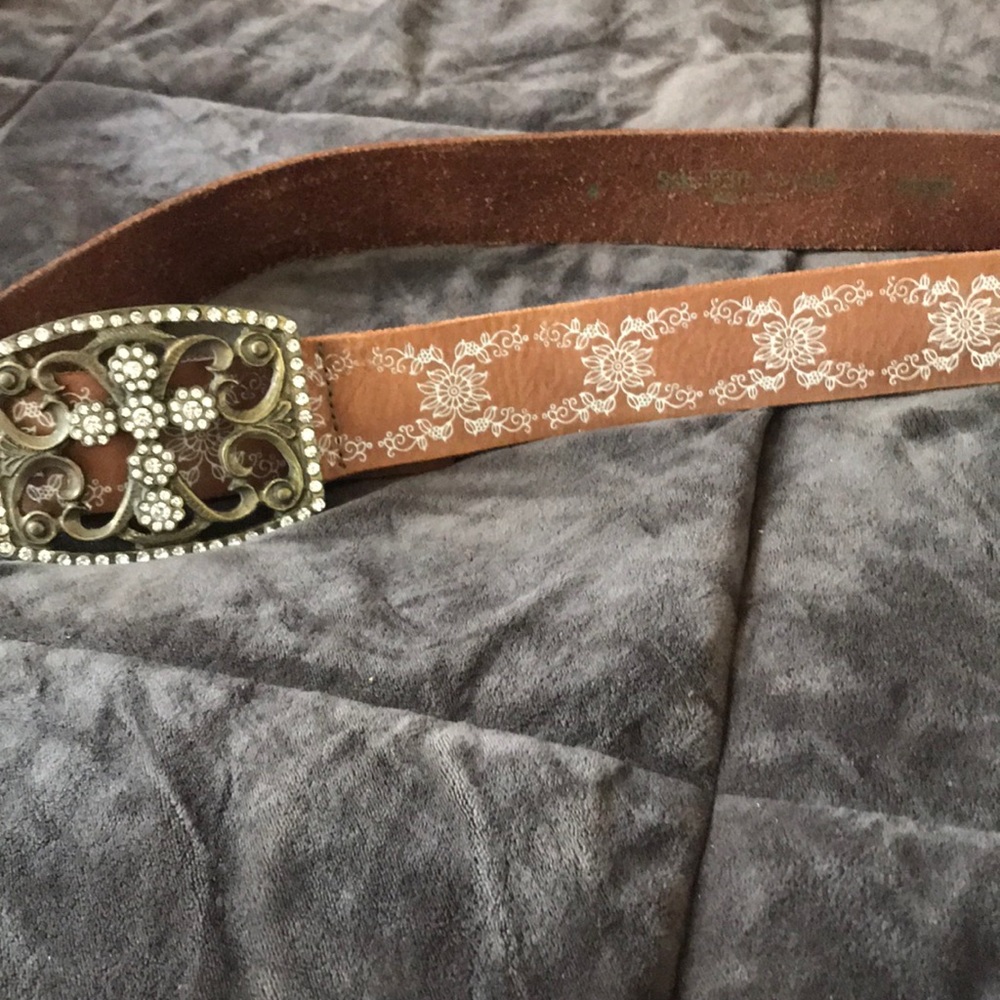 BELT - Picture 2 of 4